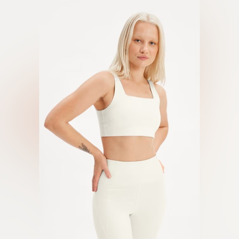 Girlfriend Collective Ivory Tommy Cropped Bra, size S